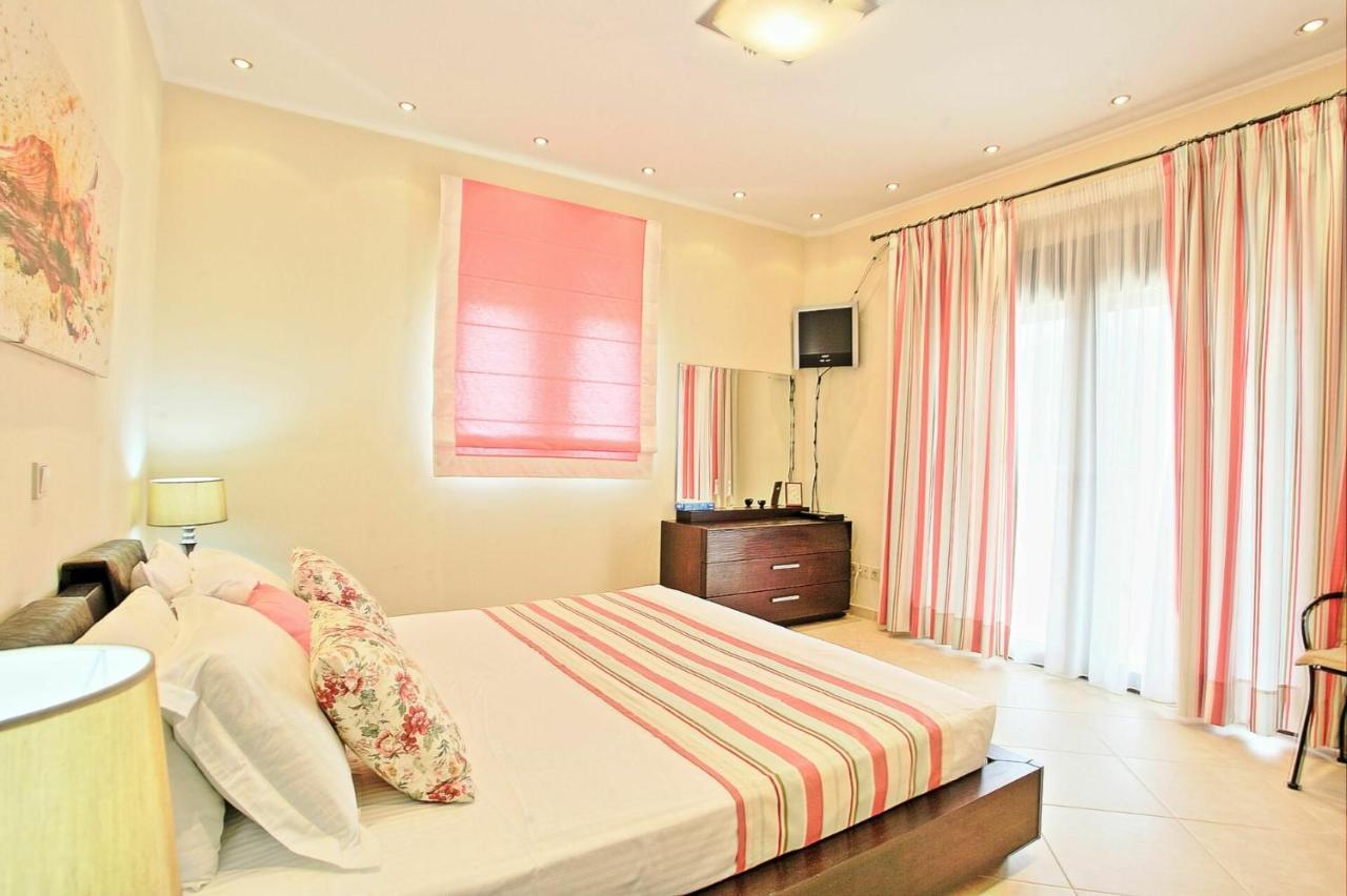 Acharavi Beach Villa Exteriör bild